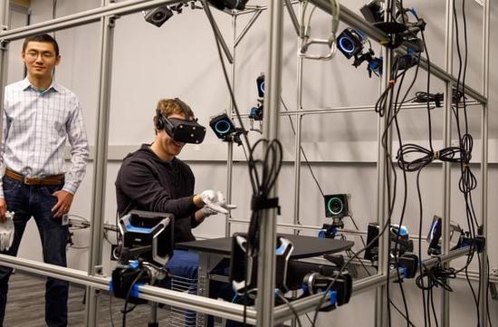 OculusVR手套曝光,这次是扎克伯格的锅